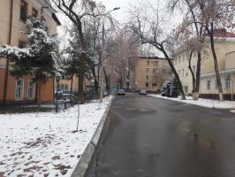 Рядом со старой консерваторией.