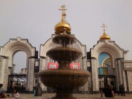 Центральный вход в церковь на госпиталке.