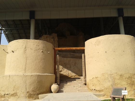 Городище Минг Урик. Главный вход.