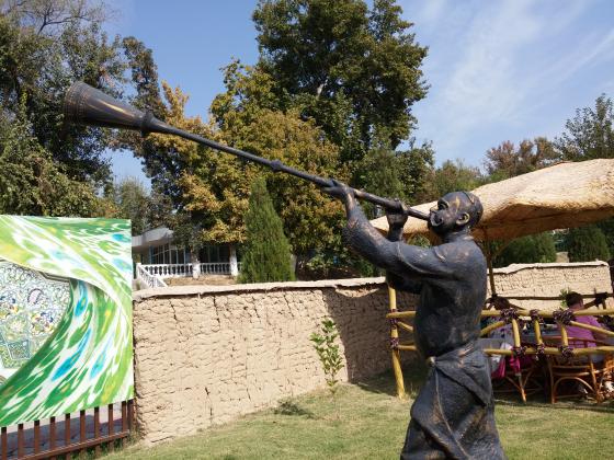 Парк Абдуллы Кадыри возле Ганги.