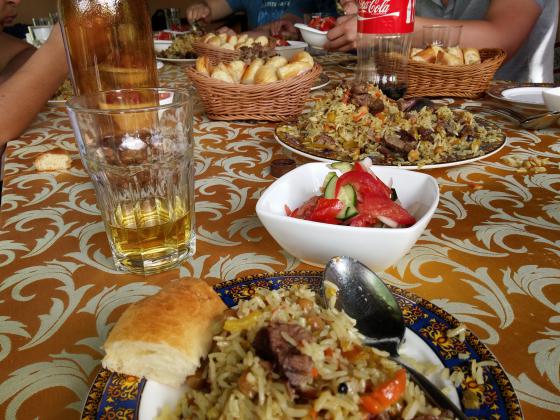 Все просто - узбекский плов.