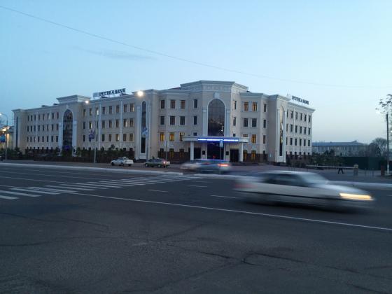 Было здание золотое - сделали простым.